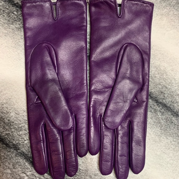 Coach Heritage Logo Leather Gloves Iris - Picture 6 of 6